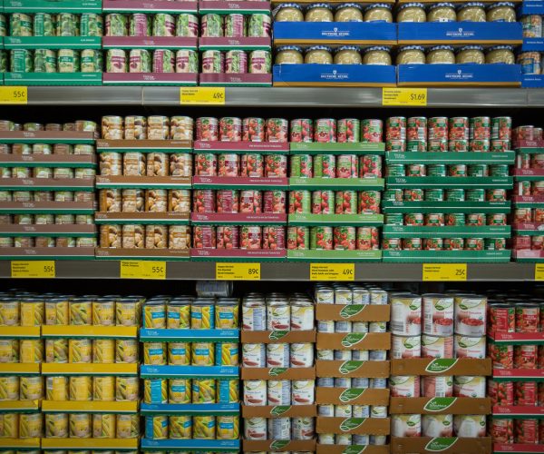 Canned vegetables are displayed for sale at an Aldi Stores Ltd. location in Hackensack, New Jersey, U.S., on Thursday, June 8, 2017. A decades-long supermarket battle in Europe is moving to the U.S., adding to the competitive pressure in an industry embroiled in a deflation-fueled price war. Aldi, known for low prices on its private-label items, plans to spend $3.4 billion over the next five years to open 900 supermarkets, the company said Monday. Photographer: Michael Nagle/Bloomberg via Getty Images